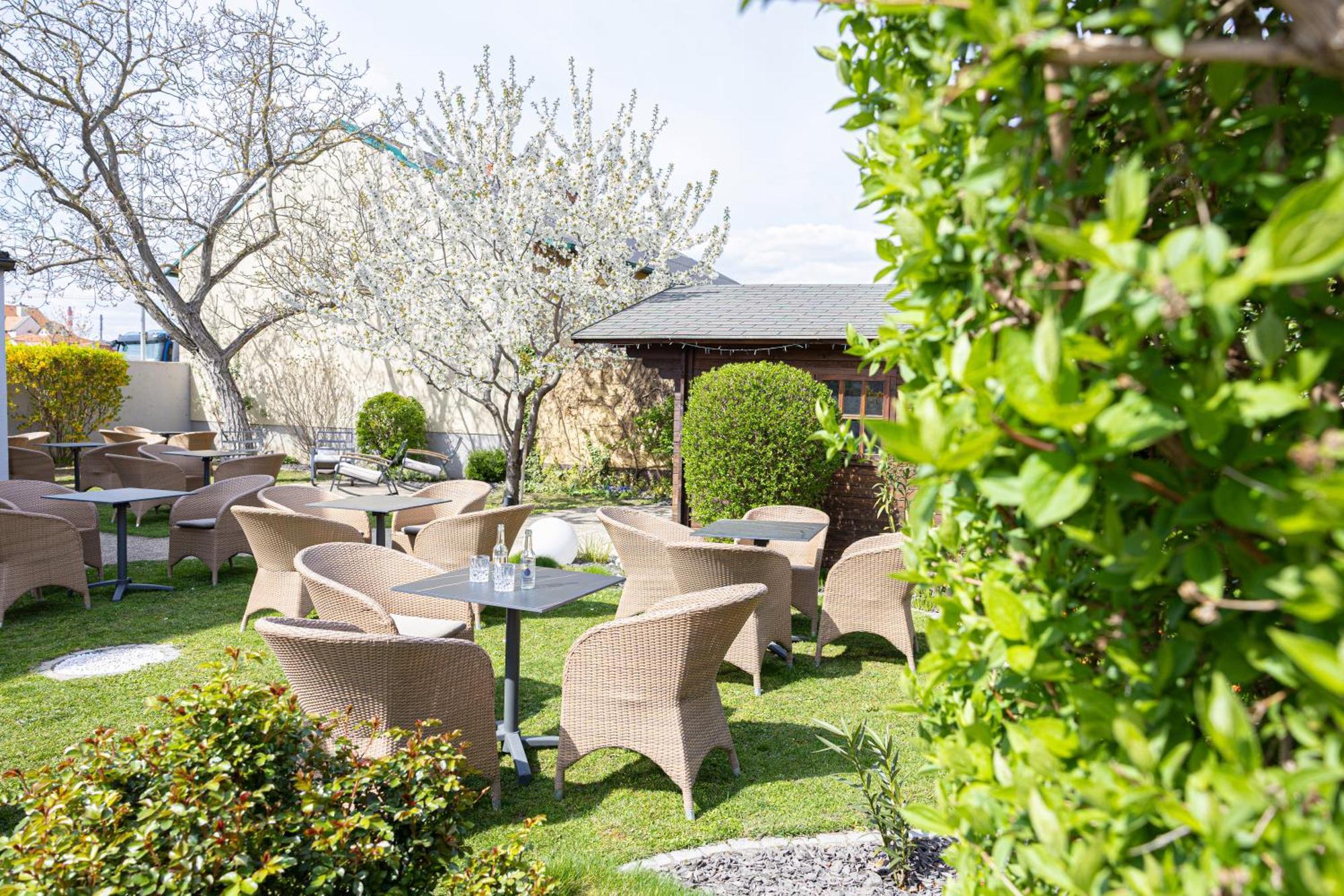 Das Reinisch Hotel - Near Vienna Airport Schwechat Ngoại thất bức ảnh